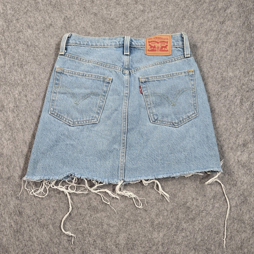 Levi's Skirt Womens 24 Blue Denim Distressed Mini Cutoff Raw Hem Fringe Casual - Picture 2 of 8